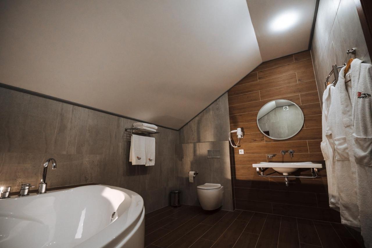 Hotel Turiyske Podvir'Ya Blazhennik Esterno foto